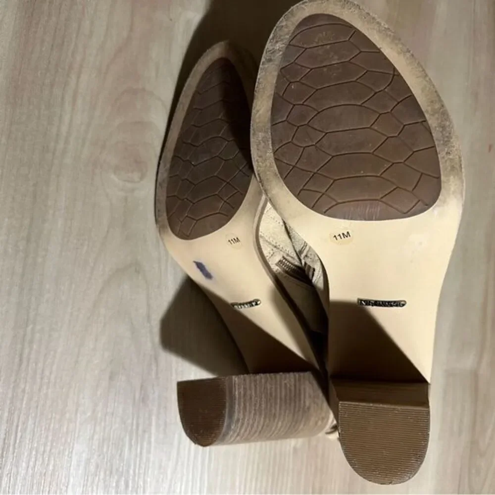 Gianni Bini Beige Women's Peep-Toe Suede Leather Summer Sandals US Size‎ 11